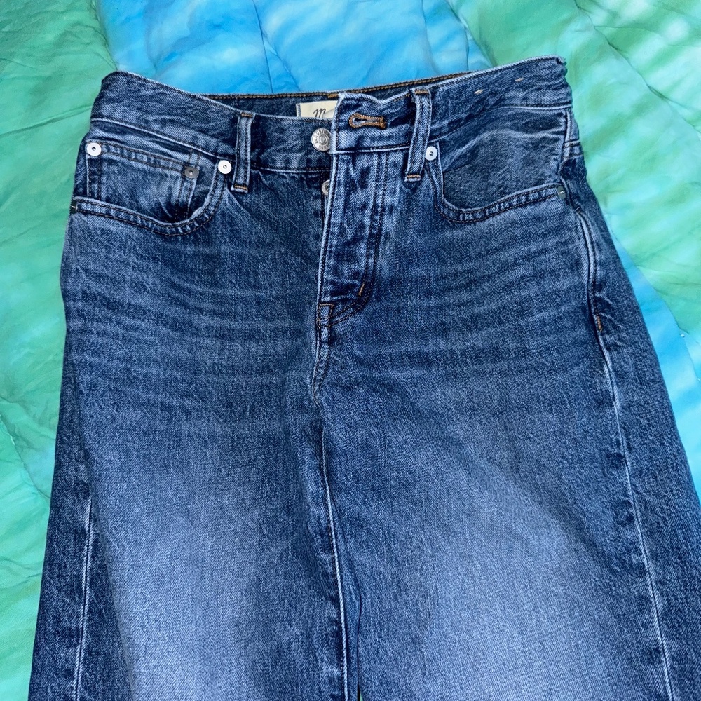 Madewell Petite Low-Slung Straight Jeans “Palming wash” 24P $138